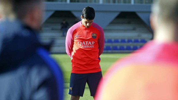 El minuto de silencio que dedicó Real Madrid y Barcelona a las víctimas del Chapecoense