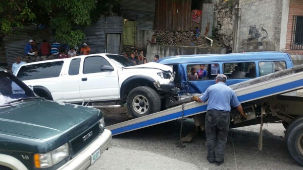 Varios heridos en brutal choque en la capital de Honduras