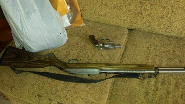 Honduras: Cigarros de contrabando, armas y dinero decomisan a la banda de Los Carrillo