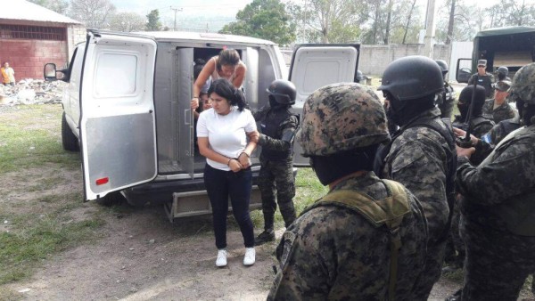 Lo que no se vio durante el traslado de mujeres pandilleras a la cárcel de Támara