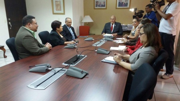 Honduras: Comisión depuradora se reúne con autoridades del Tribunal Superior de Cuentas