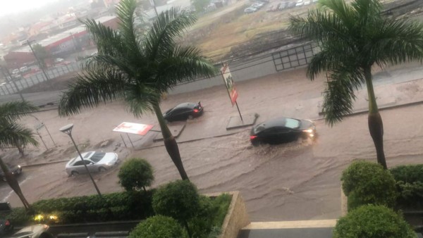 TORMENTA DESATA CAOS EN LA CAPITAL DE HONDURAS