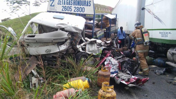 Impactantes imágenes del brutal accidente en 'La Curva del Gato', Tela
