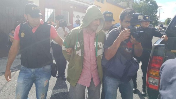 Detienen a expolicía guatemalteco acusado de matar a locutor radial