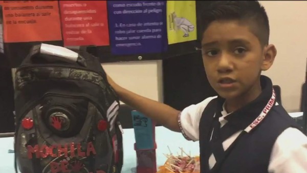 Ante ola de violencia, un niño crea una mochila antibalas