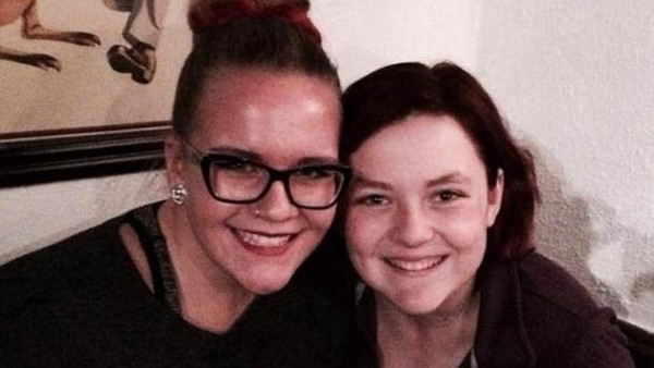 Humillan a una lesbiana en un restaurante y ella responde con una buena propina&nbsp;&nbsp;