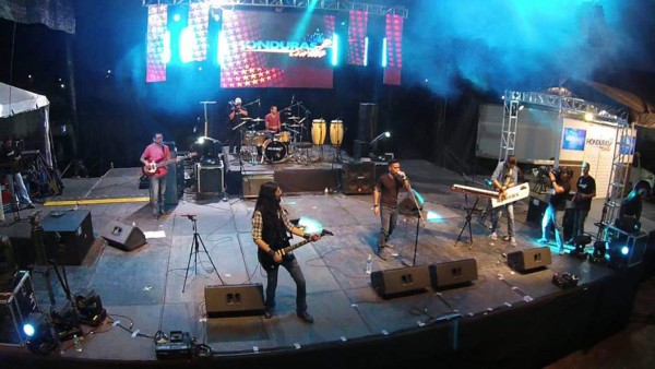 Lo mejor de 'El Buki” en vivo