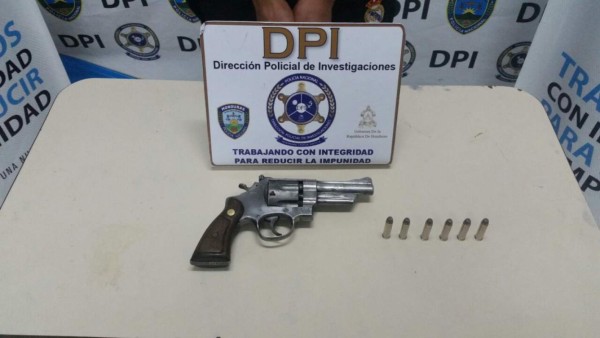 Capturan a sujeto que llevaba raptado a taxista que para salvarse provocó accidente