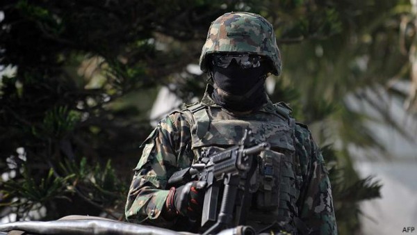 ¿Quién es Salvador Cienfuegos, el militar mexicano condecorado en Honduras y arrestado en EEUU?