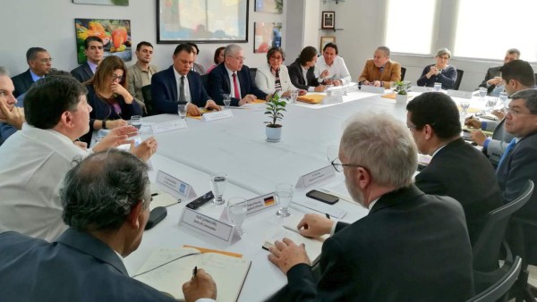 Desacuerdos retrasan el inicio del diálogo nacional en Honduras