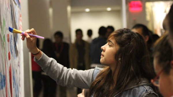 Dificultan acceso de inmigrantes a universidades