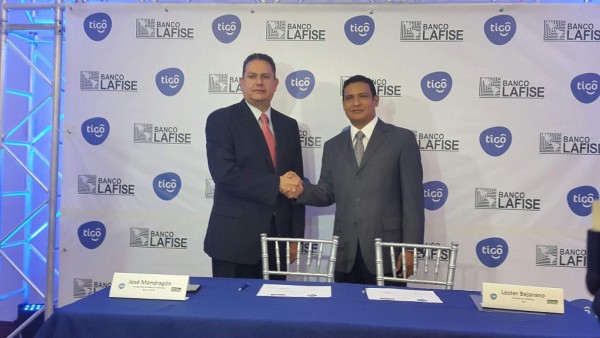 Adquiera recargas y paquetigos en Banco Lafise