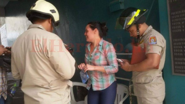 Incendio se desata en edificio de barrio Los Dolores