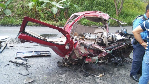 Impactantes imágenes del brutal accidente en 'La Curva del Gato', Tela