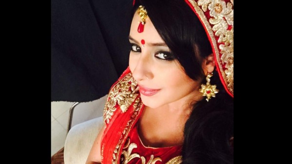 MACABRO: Famosa actriz de televisión muere ahorcada y vestida de novia &nbsp;&nbsp;