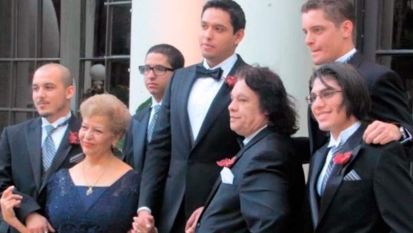 Hijos de Juan Gabriel se quedarían sin heredar las propiedades de su padre