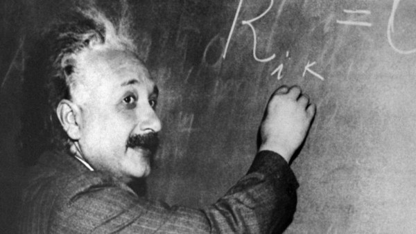 ¿Los recuerdas? Estos famosos siguen ganando millones de dólares después de muertos