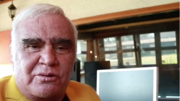 El irreconocible aspecto del cantante mexicano Vicente Fernández tras alejarse de los escenarios