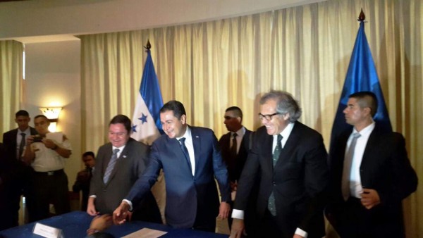 Secretario de la OEA: 'Es importante que todas las partes se sumen al diálogo'