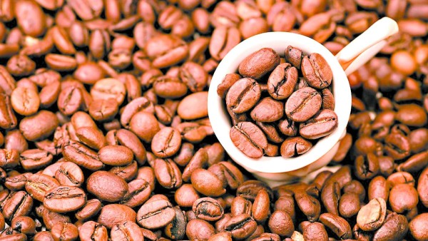 El café y el azúcar suben por temores sobre la oferta brasileña