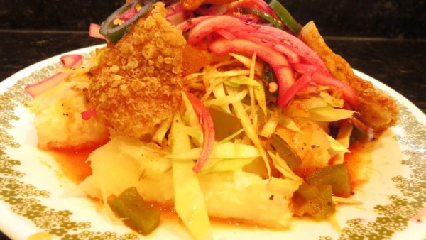 Receta: Yuca con chicharrón ¡para chuparse los dedos!