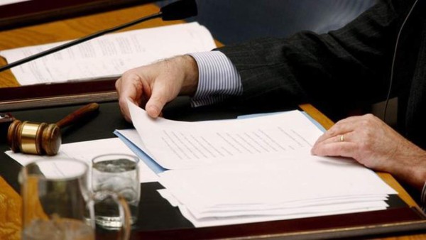 Los escándalos de abusos sexuales salpican las finanzas de EEUU