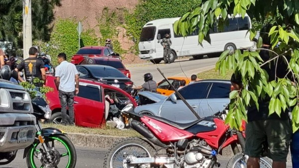 Tres personas muertas y daños incuantificables: así fue el choque en el anillo periférico