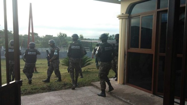 Allanan vivienda del alcalde de Yoro por sospechas de narcotráfico