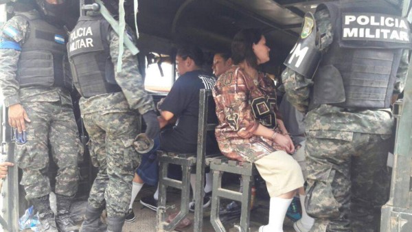 Lo que no se vio durante el traslado de mujeres pandilleras a la cárcel de Támara