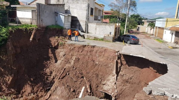 Zozobra y caos por intensas lluvias en el Distrito Central