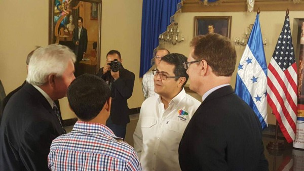 JOH lanza el primer Tour de Avistamiento de Aves en el país