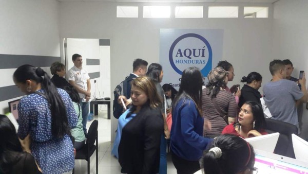 Más de 150 capitalinos abarrotan a diario la STSS en busca de empleo
