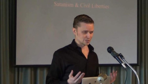 Satanistas distribuirán folletos informativos en escuelas