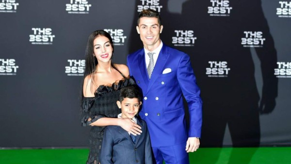 Cristiano Ronaldo será nuevamente padre... ¡Y esta vez por partida doble!