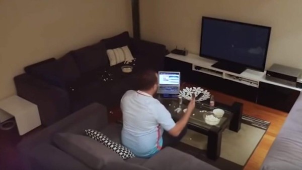 Mujer le hace una costosa broma a su fanático marido