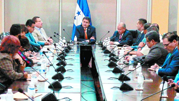 Gobierno y sociedad civil buscan hoja de ruta contra la violencia