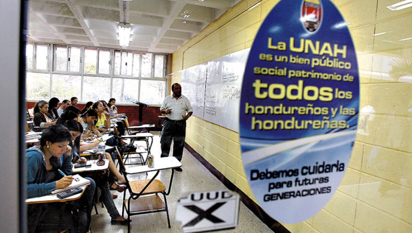Docentes crean nuevo sindicato en la UNAH