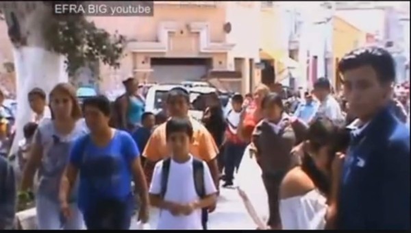 Video: Encuentra a su novia en plena infidelidad y se lo llevan preso