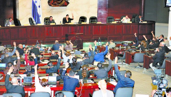 No permitirán recortes a presupuesto del HEU