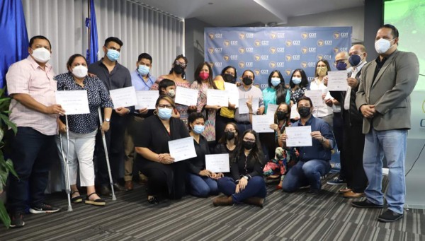 Grupo Terra: programa 'Terra Te Impulsa” apoya a 10 emprendedores con importante aporte &nbsp;&nbsp;