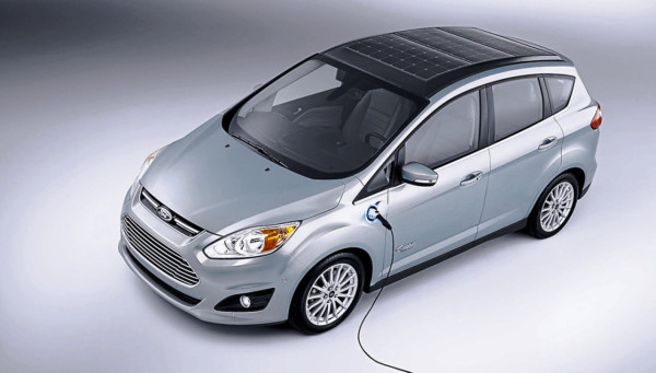Primer ford híbrido con paneles solares