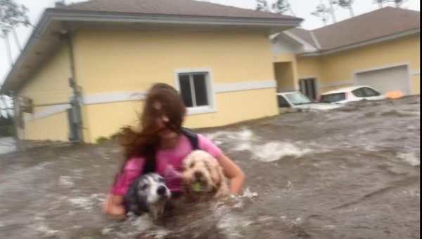 Entre escombros y bajo el agua, así quedó Bahamas tras paso de Dorian