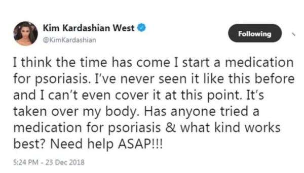 Kim Kardashian revela que la psoriasis que sufría en las piernas ya afectó su rostro