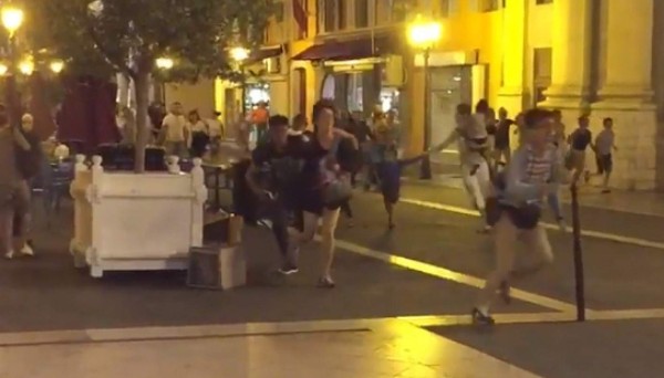 Atentado en Francia deja al menos 84 muertos