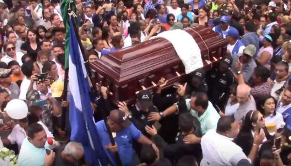 Juan José Guevara, alcalde de Quimistán, fue despedido en multitudinario sepelio