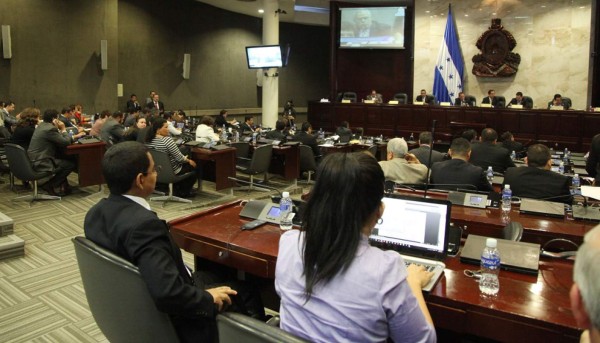 Honduras: Diputados conocerán renuncia de los miembros del Consejo de la Judicatura