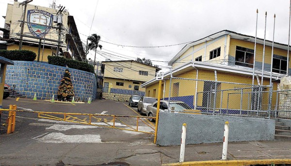 Videos delatan a policías que asesinaron a Julián Arístides González