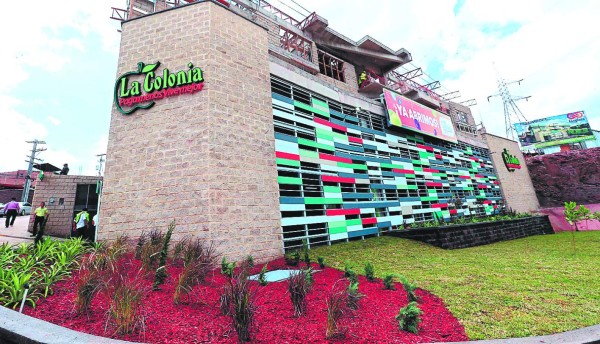 Inauguran la tienda 35 de La Colonia en Honduras