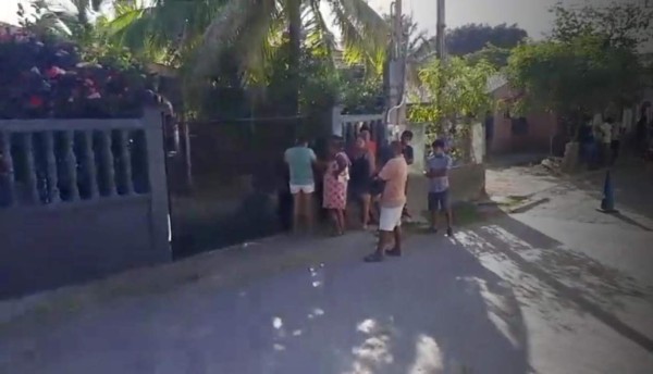 ¡Consternación en Roatán! Esto es lo que se sabe sobre la brutal masacre de tres personas