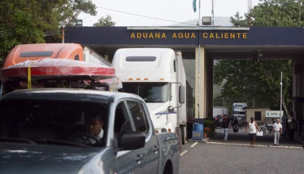 Cierran temporalmente Agua Caliente, frontera entre Honduras y Guatemala